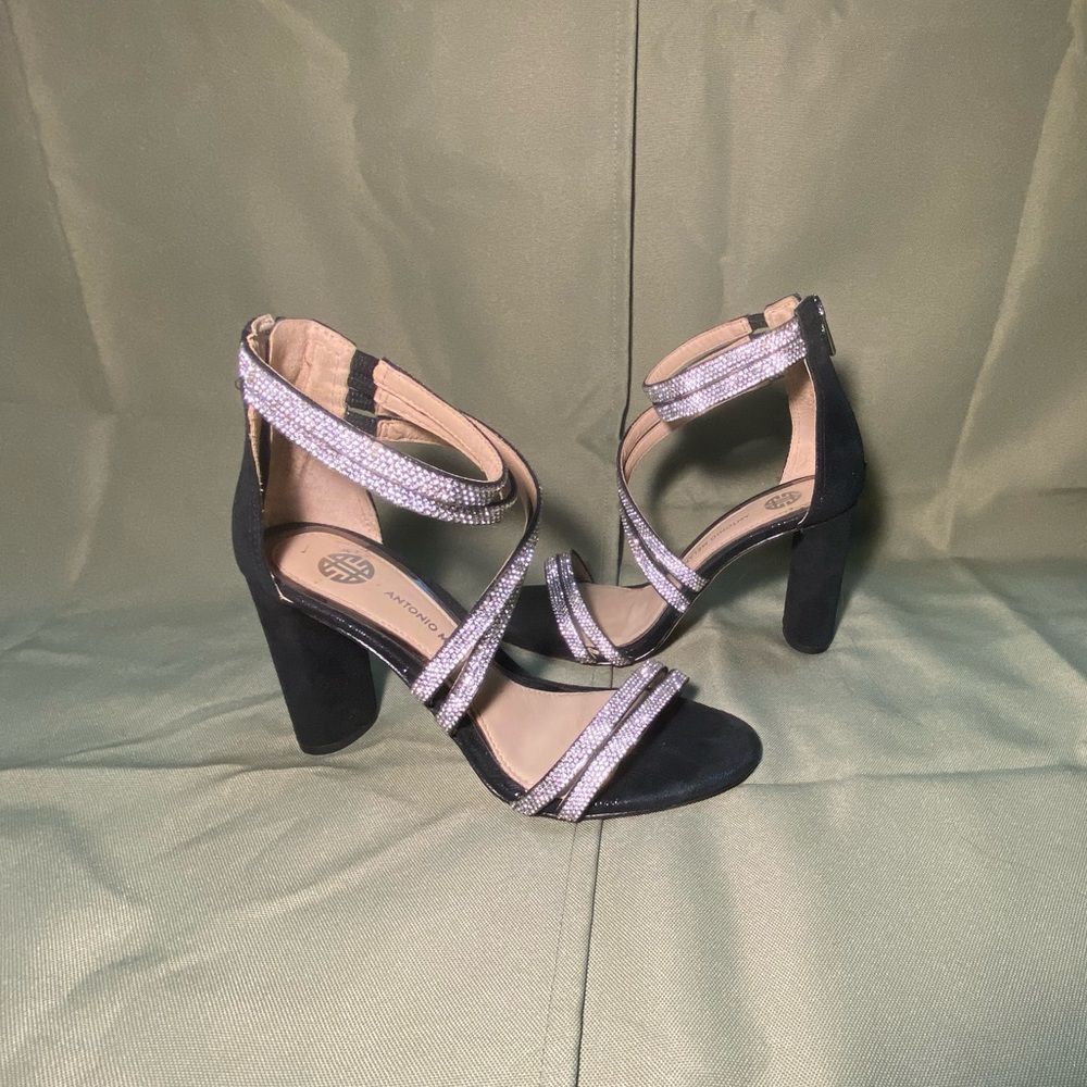 Beautiful Alex Marie Black Heels